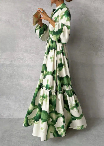 Abito da sposa svolazzante con elementi elaborati