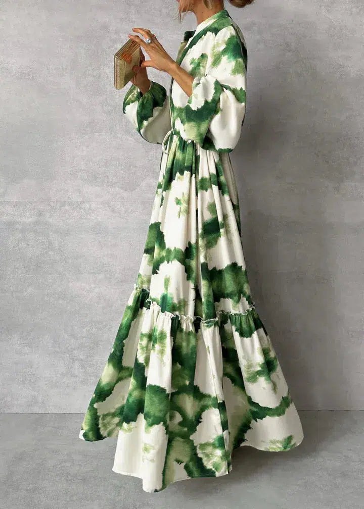 Abito da sposa svolazzante con elementi elaborati