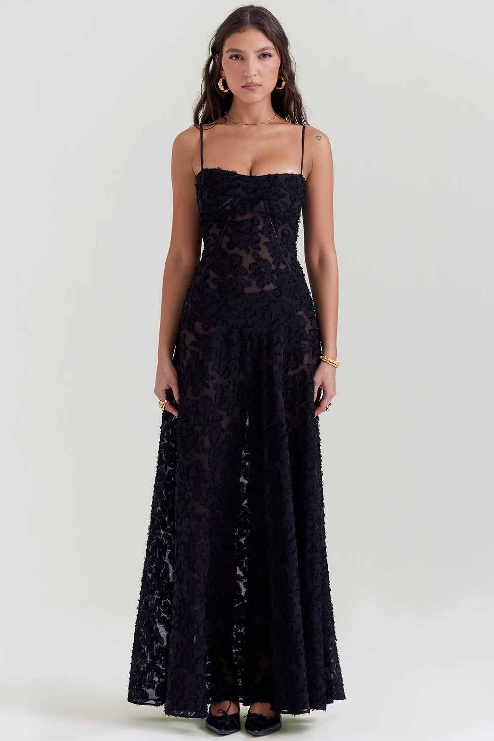 Abito lungo da donna con pizzo e schiena allacciata
