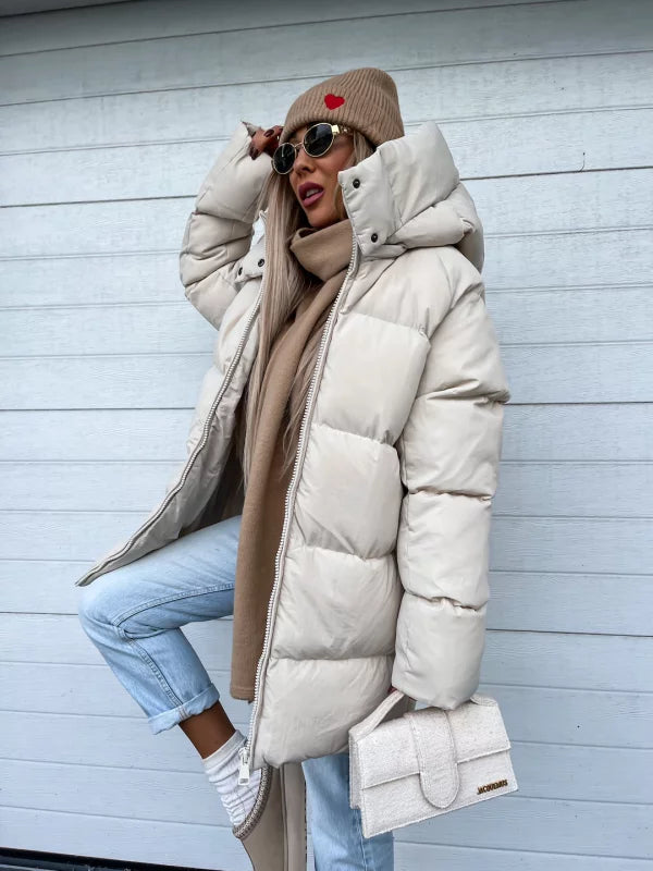 Piumino donna oversize con zip frontale