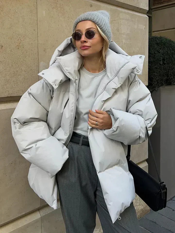 Piumino donna oversize con zip frontale
